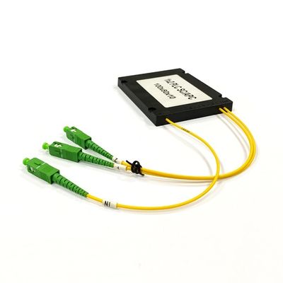 एकल मोड FTTH फाइबर ऑप्टिक स्प्लिटर 1X2 1X4 1X8 एबीएस बॉक्स 2.0 मिमी के साथ FTTA ऑप्टिकल फाइबर उपकरण के लिए FTTH में उपयोग के लिए